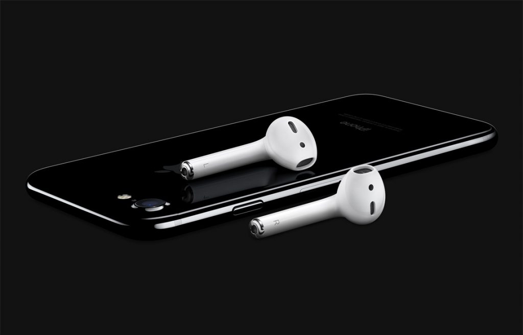 apple-airpods-laydown